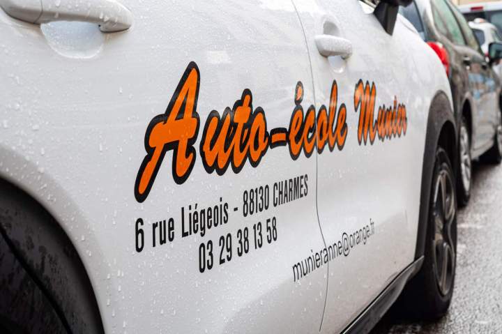 Auto école à Charmes